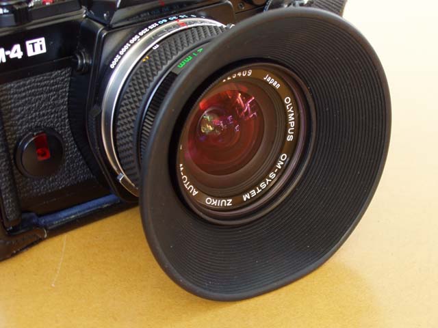 ZUIKO 21mm F3.5 �����t�[�h�t